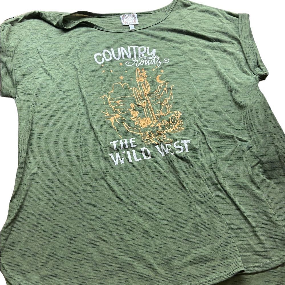 Truself size 1X shirt sleeved top “Countymry Roads, wild Wild West excellent